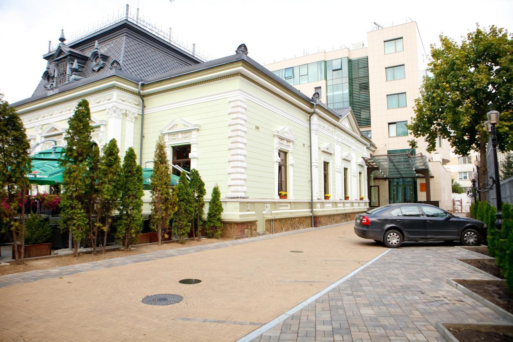 Hotel Belvedere Botosány Kültér fotó